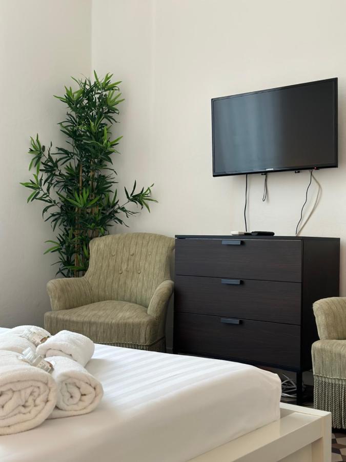 Xenia Apartments - Bright And Elegant Apartment มิลาน ภายนอก รูปภาพ