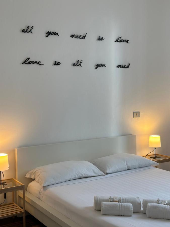 Xenia Apartments - Bright And Elegant Apartment มิลาน ภายนอก รูปภาพ